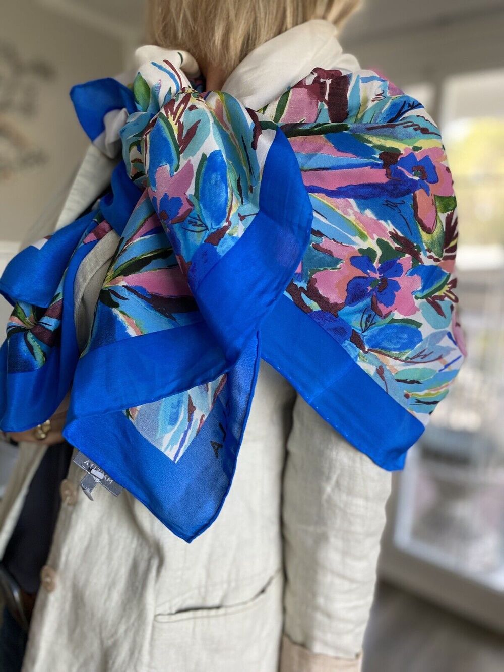 MARELLA made in ITALI Silk Scarf MARELLA Luxury women's clothing brand 42x42”